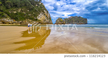 Beach of La Franca, La Franca, Spain 118214123