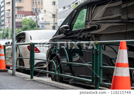 汽車停在路邊 118215749