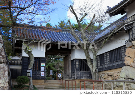 國寶松江城的城門（島根縣） 118215820