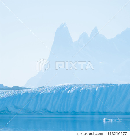 Lemaire strait coastal landscape, mountains and icebergs, Antarctic Peninsula, Antartica. 118216377
