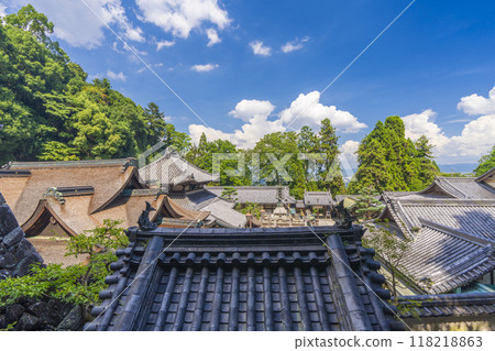 俯瞰庭院的生駒山寶山寺（寶山寺） 118218863