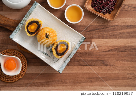 中秋節 月餅 蛋黃酥 中秋 Mid-Autumn Festival Moon cake げっぺい 118219037