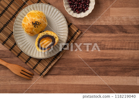 中秋節 月餅 蛋黃酥 中秋 Mid-Autumn Festival Moon cake げっぺい 118219040