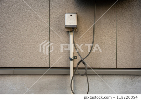 External wall-mounted outlet 118220054