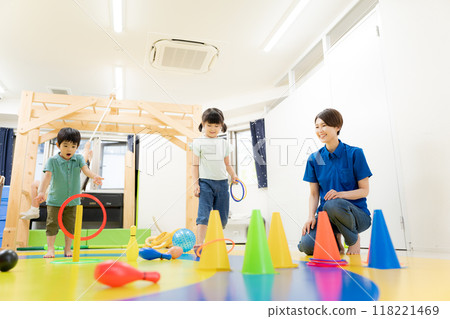 Indoor nursery school image_therapeutic education_development support 118221469