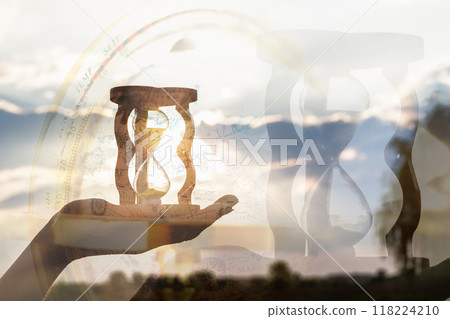 The notion of the elusive flow of time . 118224210