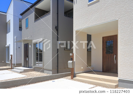 新建獨立式住宅的住宅區 新建獨立式住宅的住宅區 118227403