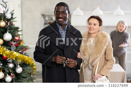Elderly woman quarreling with couple man and woman Elderly woman quarreling with couple man and woman 118227899