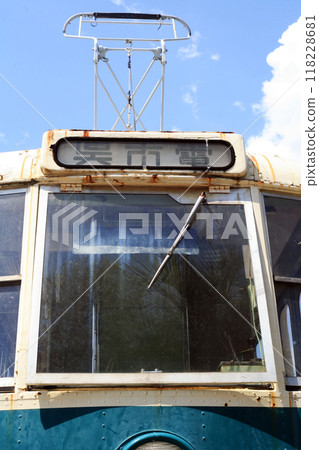 Decommissioned streetcar cab and pantograph 118228681