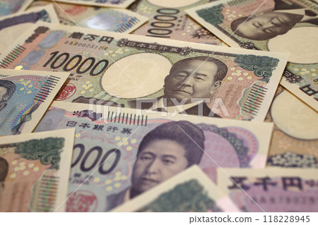 Japanese yen bill 118228945