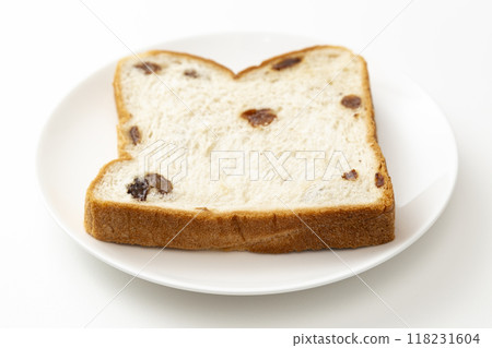 Raisin bread on white background Raisin bread on white background 118231604