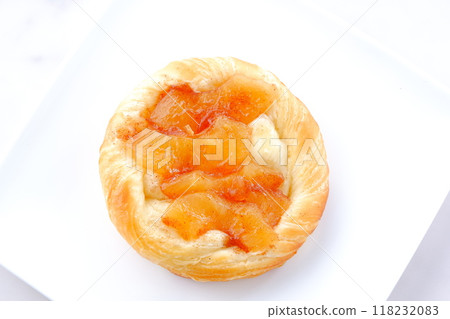 A delicious apple danish made with plenty of stewed apples 118232083