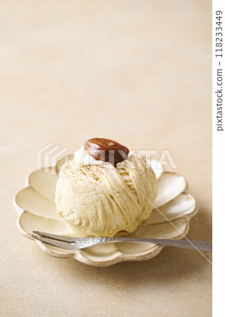 Chestnut Mont Blanc 118233449