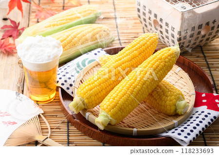 Freshly boiled corn (boiled corn) Freshly boiled corn (boiled corn) 118233693