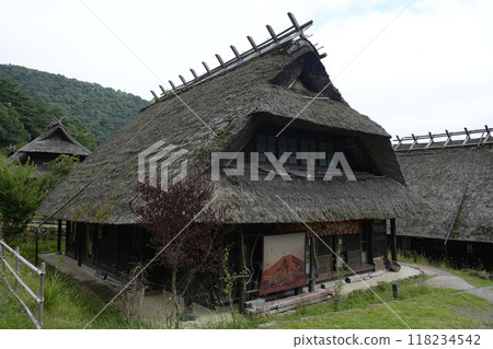 拍攝於山梨縣西湖 Iyashinosato Nemba 的一座古老民宅。 118234542