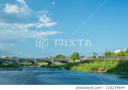 Kyoto Kamo River scenery downstream of Shichijo Ohashi Bridge Kyoto Kamo River scenery downstream of Shichijo Ohashi Bridge 118234644