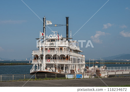 密西根號遊船停靠在大津港碼頭 密西根號遊船停靠在大津港碼頭 118234672