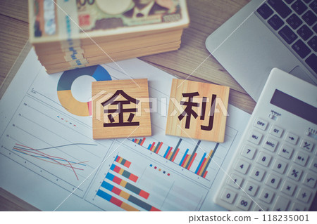 Money and interest rate characters business image Money and interest rate characters business image 118235001