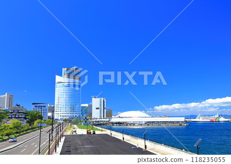 [Kagawa Prefecture] Sunport Takamatsu on a clear day (Takamatsu Symbol Tower, Hotel Clement, Anabuki Arena Kagawa) 118235055