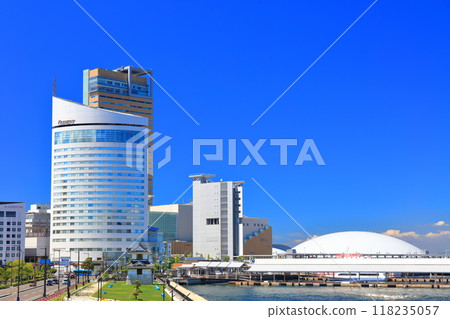 [Kagawa Prefecture] Sunport Takamatsu on a clear day (Takamatsu Symbol Tower, Hotel Clement, Anabuki Arena Kagawa) 118235057