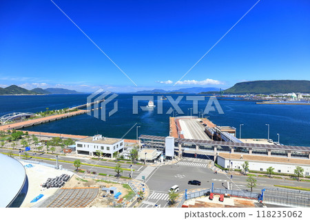 [Kagawa Prefecture] Takamatsu Port and Yashima on a clear day 118235062