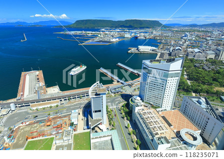 [Kagawa Prefecture] Takamatsu Port and Yashima on a clear day 118235071