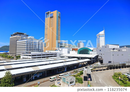 [Kagawa Prefecture] JR Takamatsu Station on a clear day 118235074