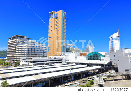 [香川縣] JR高松站晴空萬裡 118235077