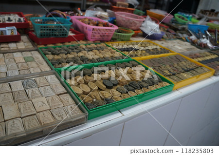 Thailand's Buddhist altar equipment market 118235803