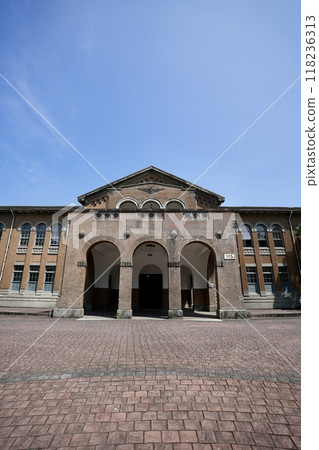 National Taiwan University (Taipei City, Taiwan) National Taiwan University (Taipei City, Taiwan) 118236313