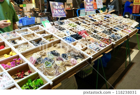 Taiwan night market/food stall image 118238031