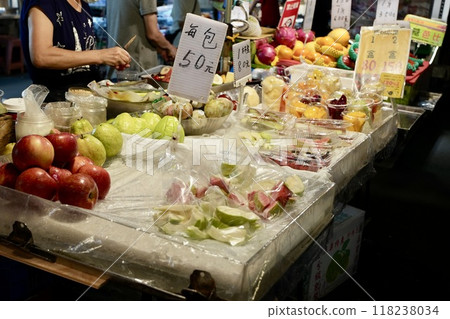 Taiwan night market/food stall image 118238034