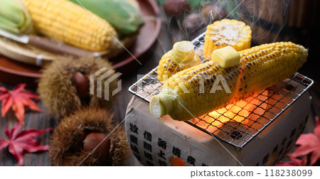 Autumn taste: grilled corn 118238099