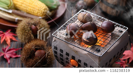 Autumn taste: Roasted chestnuts 118238319