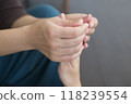 Female hands to massage 118239554