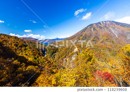 A spectacular autumn view from Akechidaira in Oku-Nikko, Tochigi Prefecture 118239608