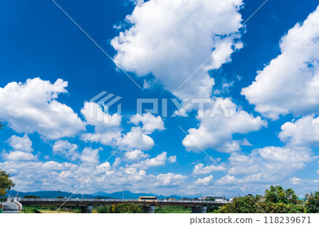 A residential area under a refreshing summer sky A residential area under a refreshing summer sky 118239671