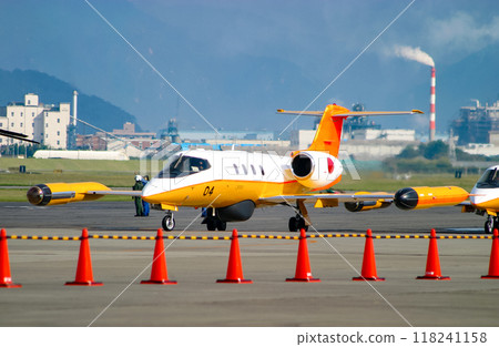 海上自衛隊飛機U-36A準備起飛 海上自衛隊飛機U-36A準備起飛 118241158