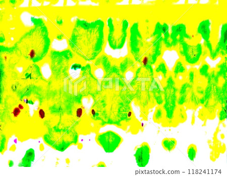 行走在三葉草中的人們 118241174