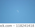 Daytime Moon 118241418