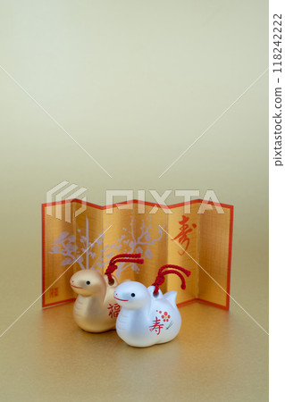 Year of the Snake New Year's material: Gold and silver lucky snake and gold folding screen 118242222