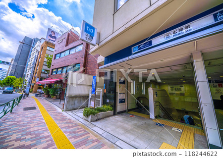 日本東京城市景觀、東京地鐵日比谷線、廣尾車站(4號出口)等景觀=2020年9月11日 日本東京城市景觀、東京地鐵日比谷線、廣尾車站(4號出口)等景觀=2020年9月11日 118244622
