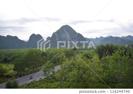 前往峰牙-己榜國家公園的道路 118244740