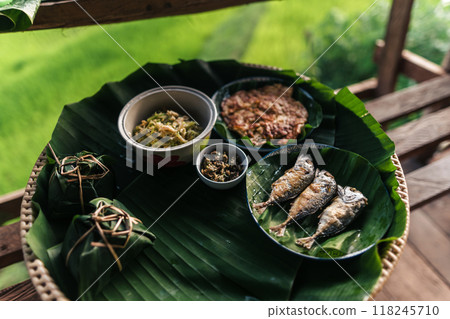 Northern Thai local food: mackerel, omelet and vegetables 118245710