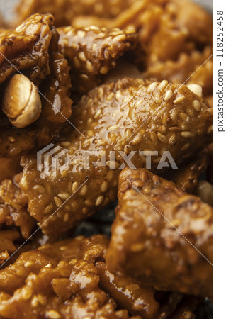 View of a plate of shebaquia, typical sweet of the month of Ramadan in Morocco 118252458