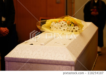 葬禮花束 118254187