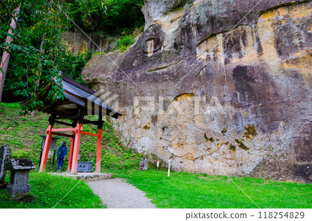 The worship hall and the Great Buddha 118254829
