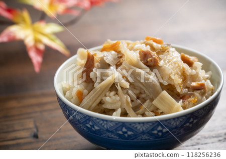 雞肉牛蒡飯 雞肉牛蒡飯 118256236