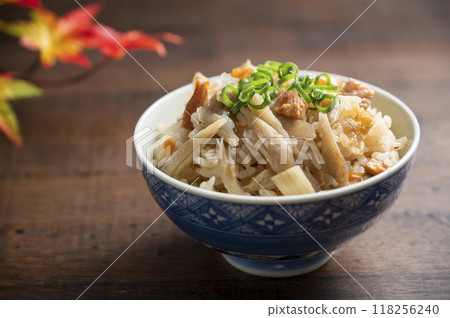 雞肉牛蒡飯 雞肉牛蒡飯 118256240