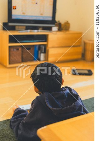 video game, videogame, younger 118256360